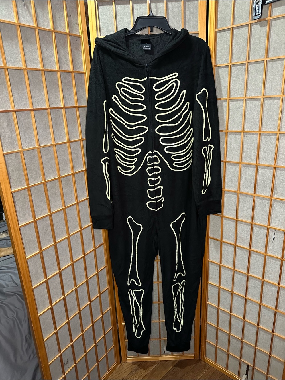 Men’s XL Black Skeleton Hooded Onesie Costume with Glow Bones